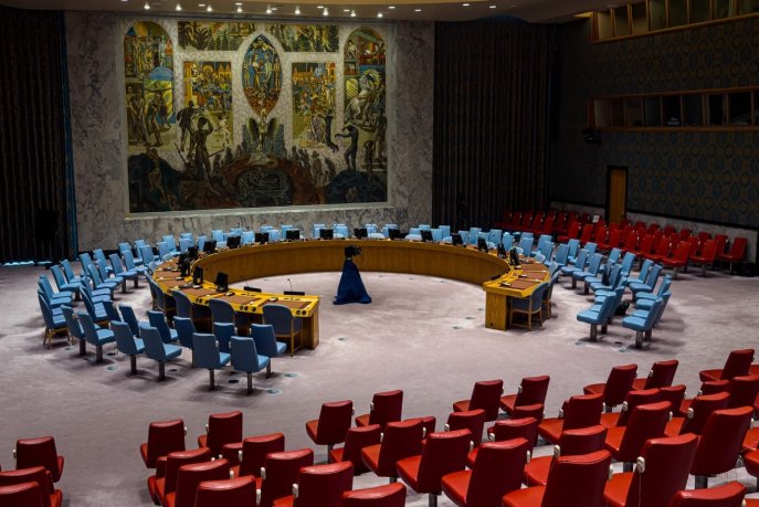 le-conservatisme-en-mouvement-quand-la-reforme-protege-l-ordre-etabli-–-par-adnan-debbarh