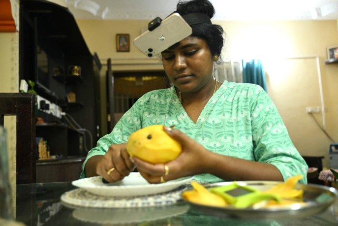 En Inde, ces petites mains qui se filment pour entraîner l'IA