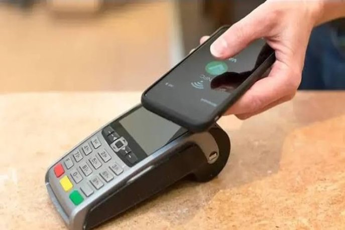 paiement-electronique-bank-al-maghrib-reduit-le-plafond-des-commissions-sur-les-cartes