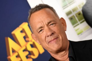 tom-hanks,-rajeuni-par-une-ia-incroyable-dans-son-nouveau-film,-here