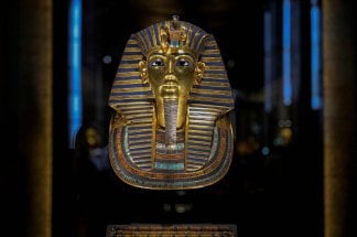 une-premiere-toutankhamon-au-grand-musee-egyptien