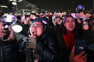 les-rois-de-la-k-pop-bts-enflamment-seoul-pour-leur-retour-du-service-militaire