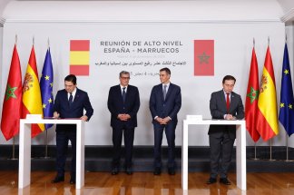 le-voisin-espagnol-ou-la-constance-des-interets-dans-lorage-des-recits-par-adnan-debbarh