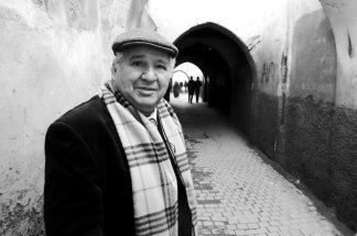 abou-al-azm-des-mots-croises-aux-interactions-integrees---par-talaa-saoud-al-atlassi