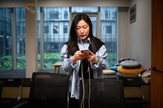 l-ia-chinoise-deepseek-lance-un-nouveau-modele-et-enerve-trump