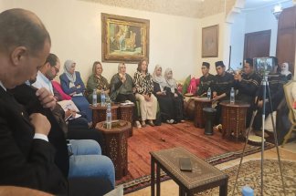 a-kenitra-le-salon-mariam-ait-ahmed-ouvre-le-debat-sur-leffondrement-cognitif-a-lere-de-lia