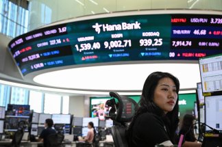 Les Bourses asiatiques chutent dans le sillage de la tech à Wall Street, le pétrole reflue