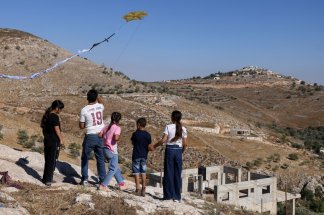 notre-terre-notre-ciel-en-cisjordanie-des-cerfs-volants-face-aux-colonies
