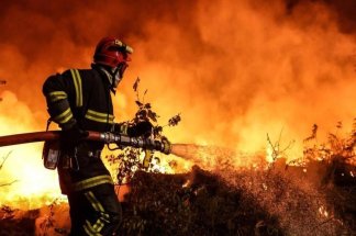 Feux de forêt : historiques en Belgique, plus de 254.000 hectares ravagés en Espagne, ‘’sentiment d’apocalypse’’ en France
