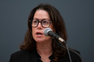 Meta accusé d'avoir "appâté" les enfants et "trompé" le public, en ouverture de son procès 