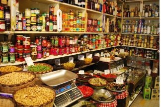 Inflation : les prix reculent sur un an en août, mais repartent à la hausse sur un mois