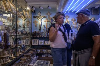 TikTok, Instagram, YouTube : les nouveaux terrains d'évangélisation des catholiques 
