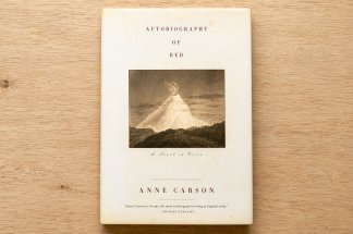 « Autobiographie du rouge » : quand Anne Carson donne une âme au monstre de la mythologie grecque