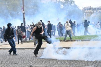 Des lycéens dénoncent des gardes à vue  par milliers pour les "faire taire"