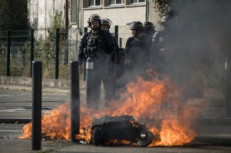 France : des crises à répétition sous la présidence d'Emmanuel Macron