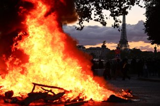 France : dialogue à l’Élysée, mobilisation sécuritaire et appels à des exactions avant un nouveau samedi de contestation