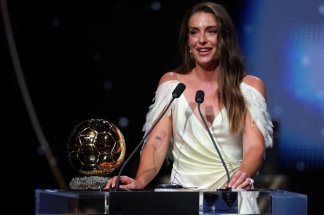 Foot: Alexia Putellas, la "Reine" prolonge son règne avec son troisième Ballon d’Or
